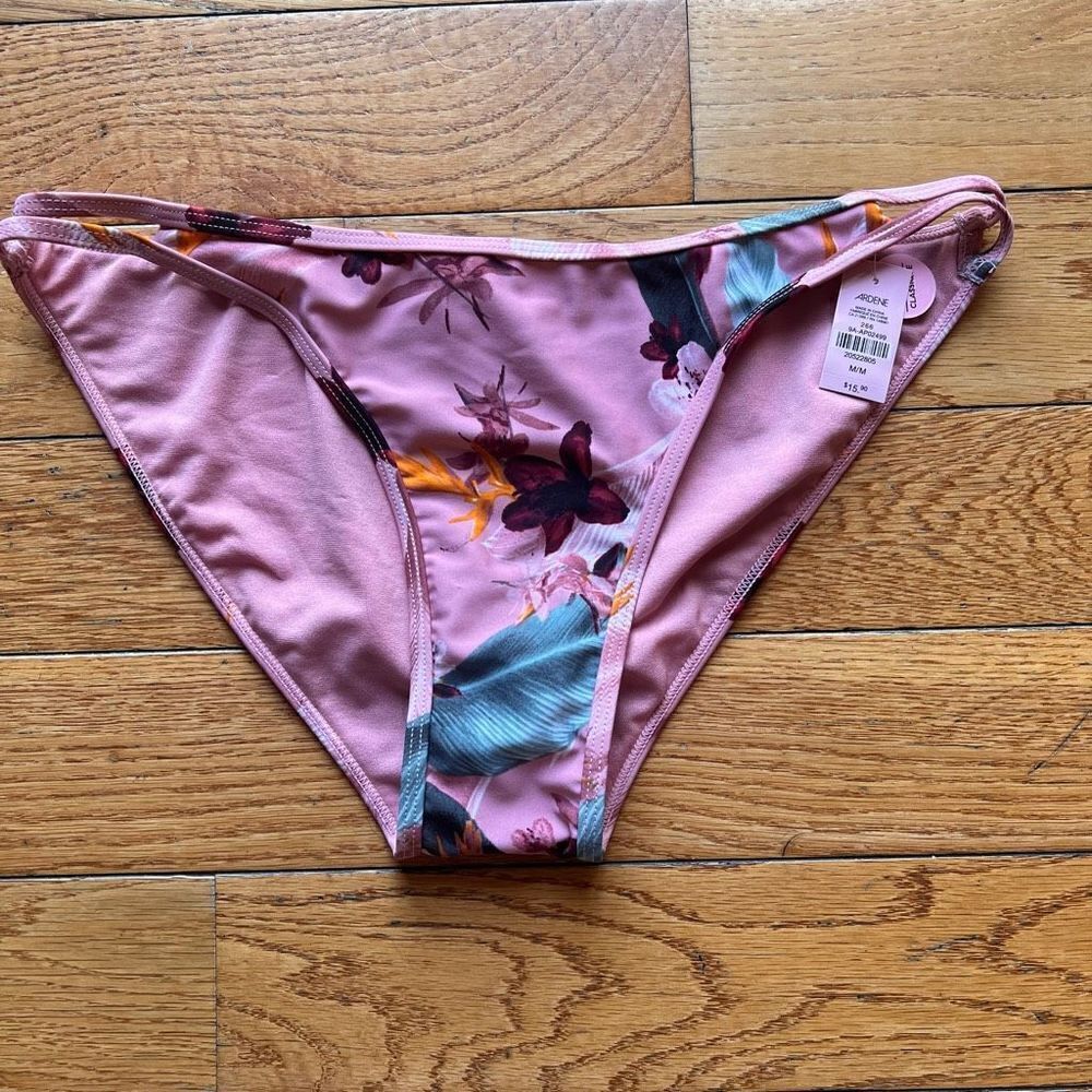 3/$20 NWT Floral Tropical Bikini Bottoms Size M Dusty Rose Brand New Ardene $16
